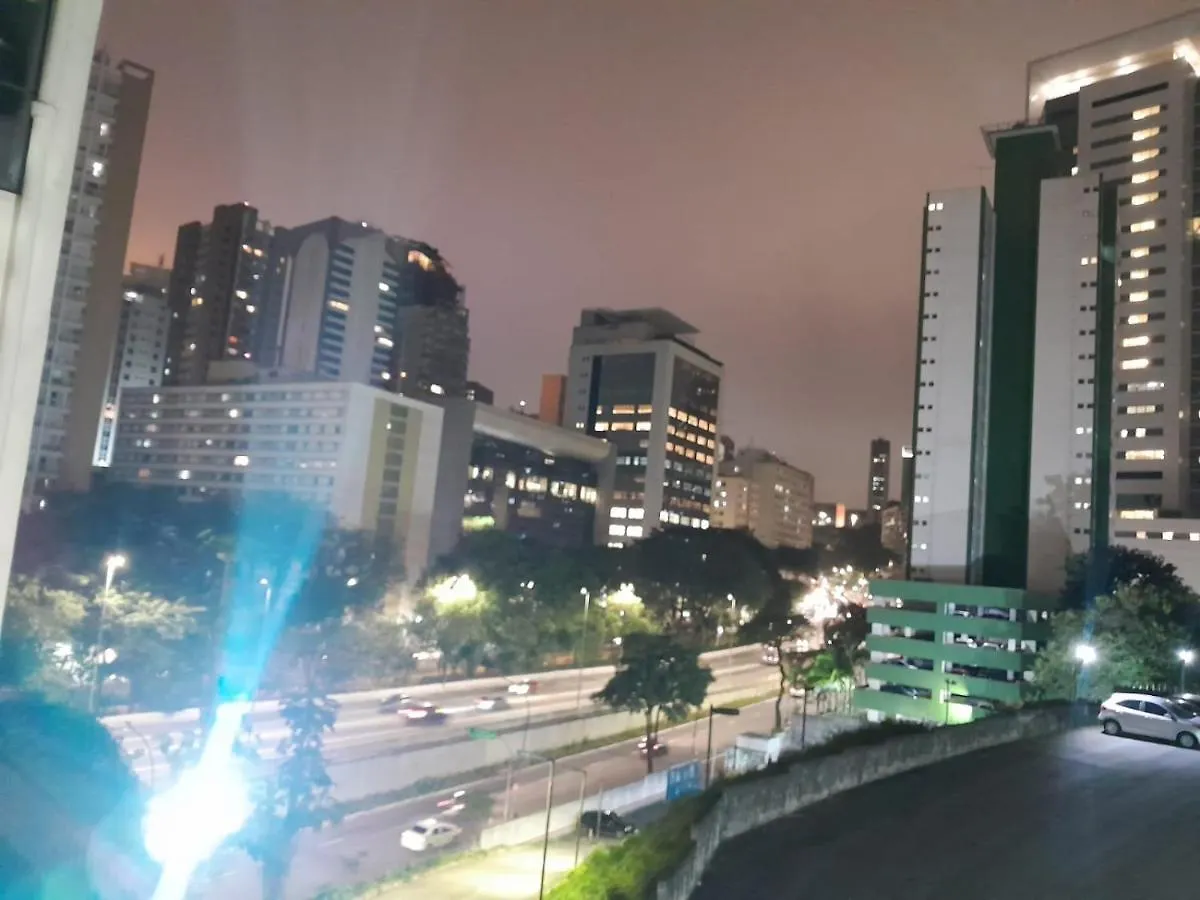 Quarto em Acomodações Particulares Quarto Tranquilidade Em Apto Compartilhado São Paulo